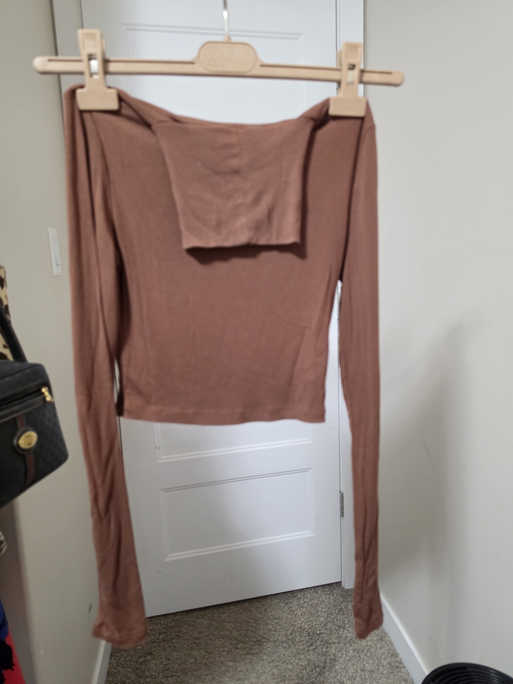 Sundays BEST Brown Off-Shoulder Cropped Long Sleeve Top XS